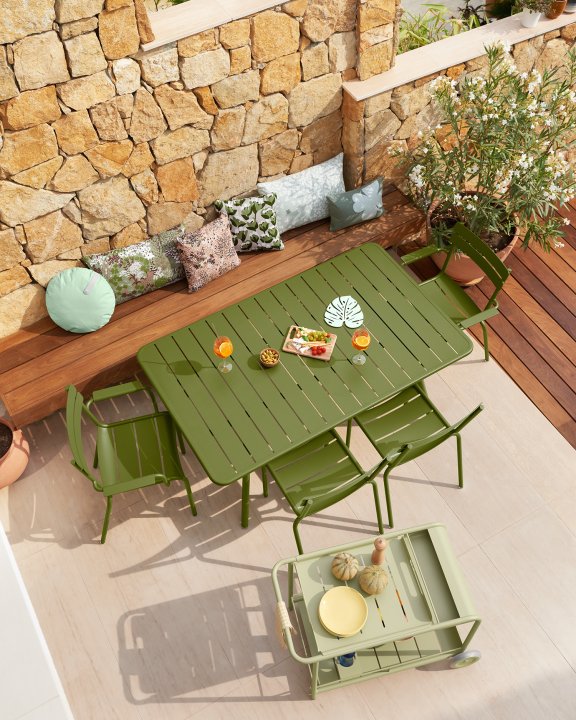 Aluminium Outdoor Dining Setting in Pesto Green